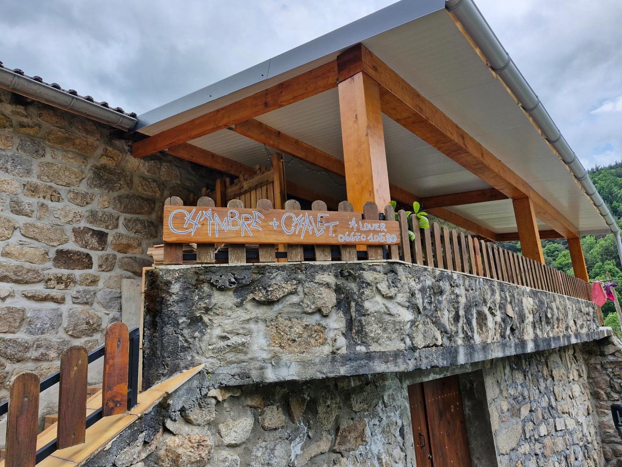 La Cabane Des Lucioles Saint-Julien-Boutieres Exterior foto